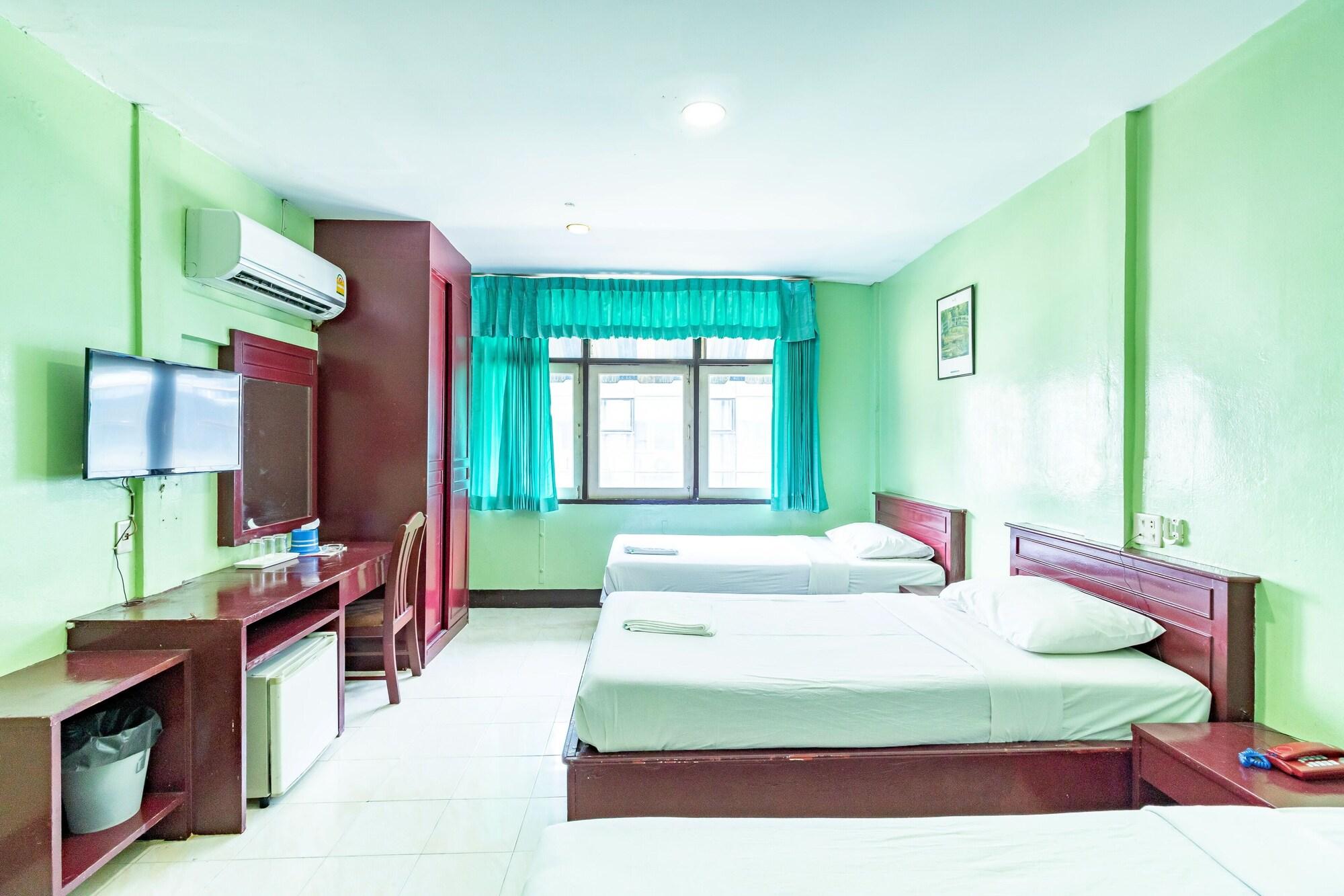 Woodlands Inn Hotel Bangkok Exterior foto